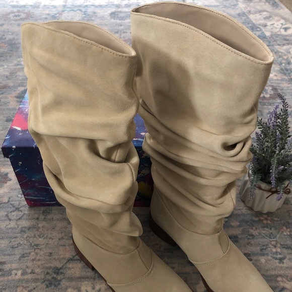 Chinese Laundry Winner Western Slouchy Suede Boot - Picture 5 of 7